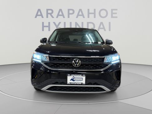 Used 2023 Volkswagen Taos SE w/ Black Wheel Package AWD/4WD image 8