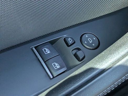 Used 2020 BMW M8 Coupe image 18