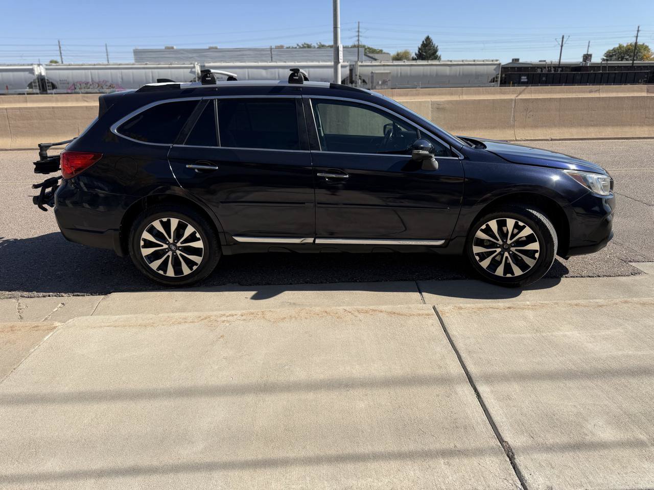 Used 2018 Subaru Outback 3.6R Touring w/ Popular Package #3 AWD/4WD image 7