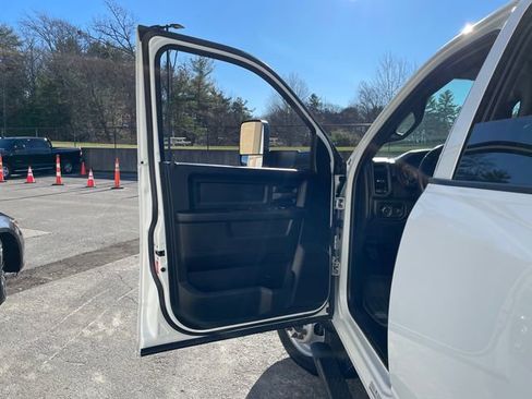 Used 2022 RAM 5500 Tradesman w/ Max Tow Package image 25