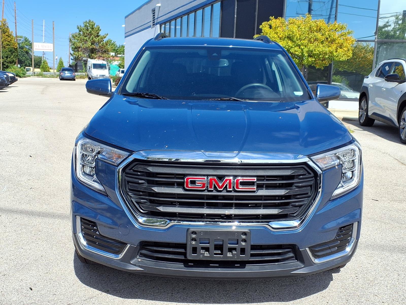 Used 2024 GMC Terrain SLE w/ Driver Convenience Package AWD/4WD image 22