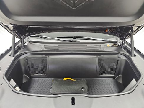 Used 2025 Rivian R1T Adventure image 14