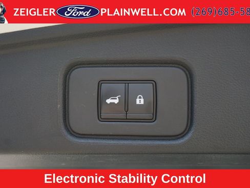 Used 2023 Nissan Pathfinder SL w/ SL Premium Package AWD/4WD image 11