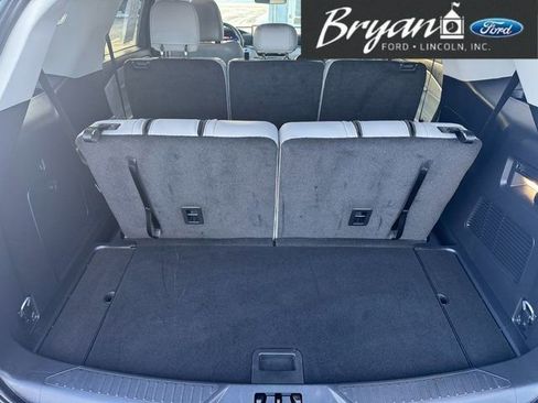 Used 2025 Ford Explorer Active w/ Active Comfort Package image 13