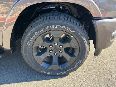 New 2026 RAM 1500 Big Horn AWD/4WD image 9