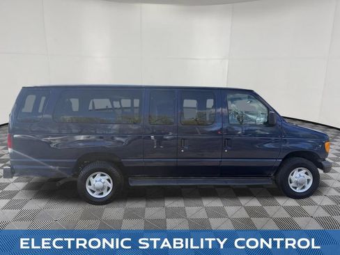 Used 2007 Ford E-350 and Econoline 350 XL RWD image 4