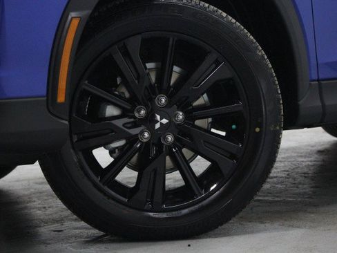 New 2026 Mitsubishi Eclipse Cross LE image 3