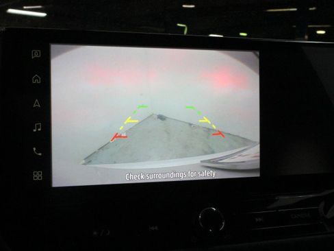 New 2026 Mitsubishi Outlander LE FWD image 9