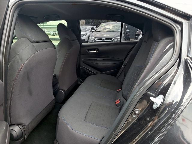 Used 2022 Toyota Corolla SE FWD image 6