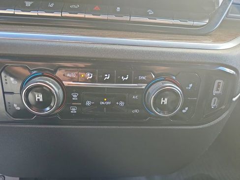 Used 2024 Chevrolet Silverado 2500 LT image 36