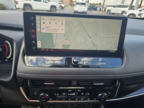 Used 2025 Nissan Rogue SL w/ Tech Package image 28