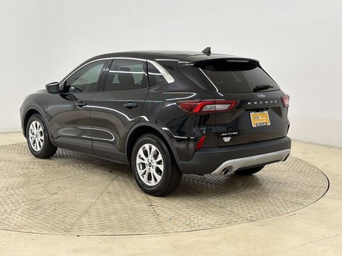 Certified 2023 Ford Escape Active w/ Tech Pack #2 FWD image 3