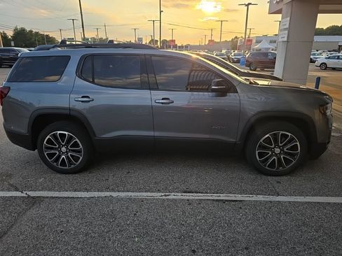 Used 2021 GMC Acadia AT4 w/ LPO, Adventure Package AWD/4WD image 5