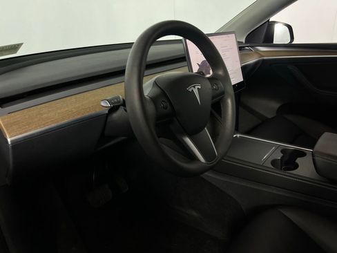 Used 2023 Tesla Model Y Long Range image 20