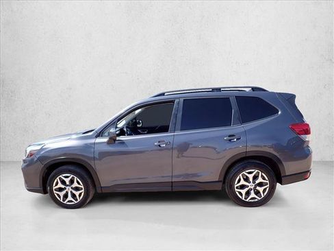 Used 2020 Subaru Forester Premium AWD/4WD image 2