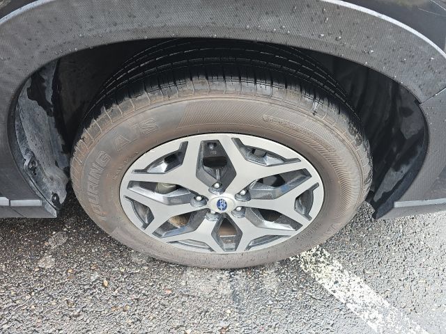 Used 2019 Subaru Forester Premium AWD/4WD image 19