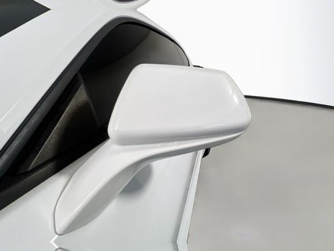 Used 2016 Chevrolet Camaro SS RWD image 13