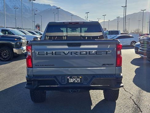 Used 2024 Chevrolet Silverado 1500 ZR2 w/ Technology Package image 4