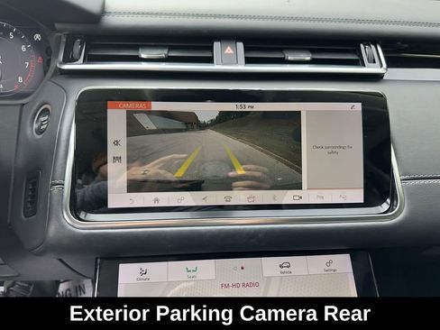 Used 2018 Land Rover Range Rover Velar R-Dynamic HSE image 20