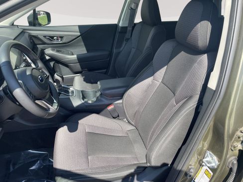 Used 2024 Subaru Outback Premium image 11