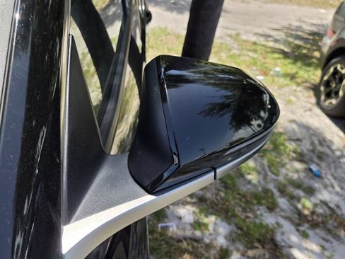 Used 2025 Hyundai Tucson Limited FWD image 6