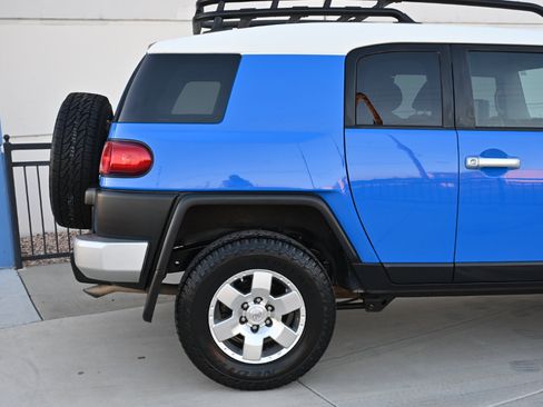 Used 2008 Toyota FJ Cruiser 2WD image 32