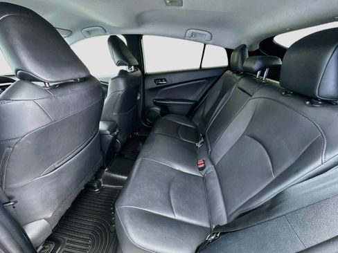 Used 2021 Toyota Prius XLE FWD image 15