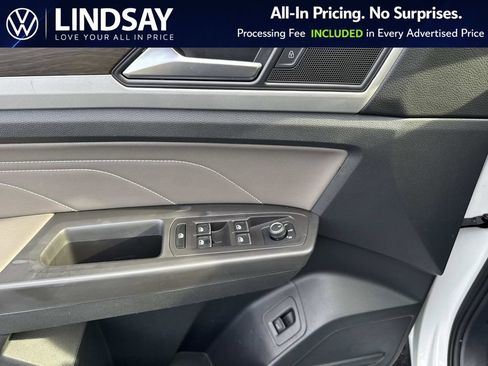 Used 2023 Volkswagen Atlas SE w/ Panoramic Sunroof Package AWD/4WD image 17