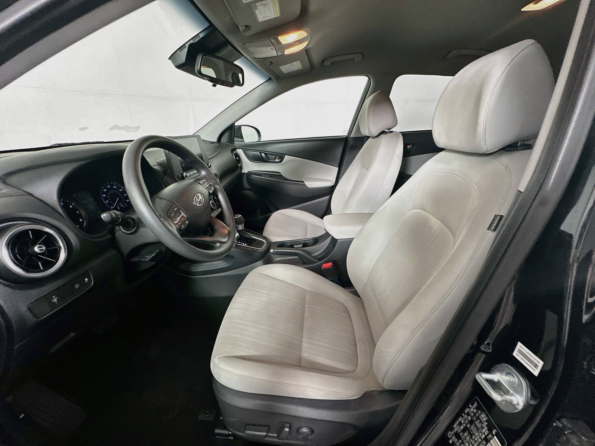 Used 2023 Hyundai Kona SEL FWD image 13