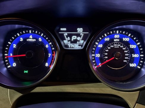 Used 2016 Hyundai Elantra SE image 11