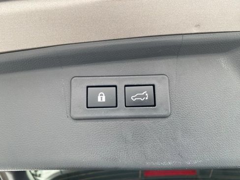 Used 2023 Subaru Outback Limited XT AWD/4WD image 11