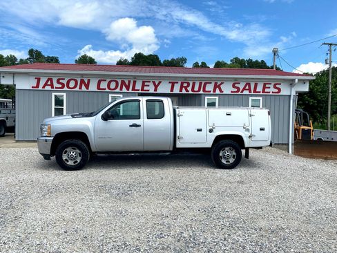 Used 2012 Chevrolet Silverado 2500 W/T w/ Snow Plow Prep Package image 1
