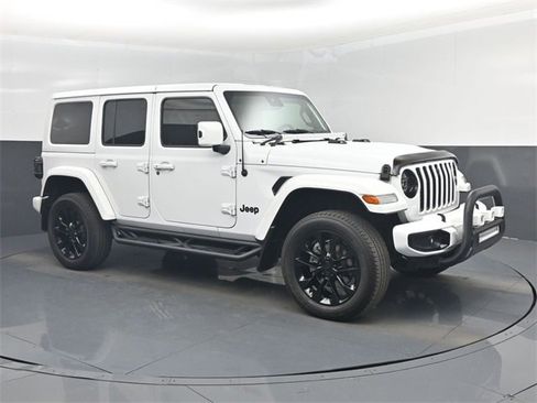 Used 2021 Jeep Wrangler Unlimited Sahara image 1
