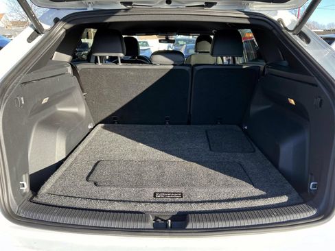 Used 2023 Volkswagen Atlas Cross Sport SE image 12