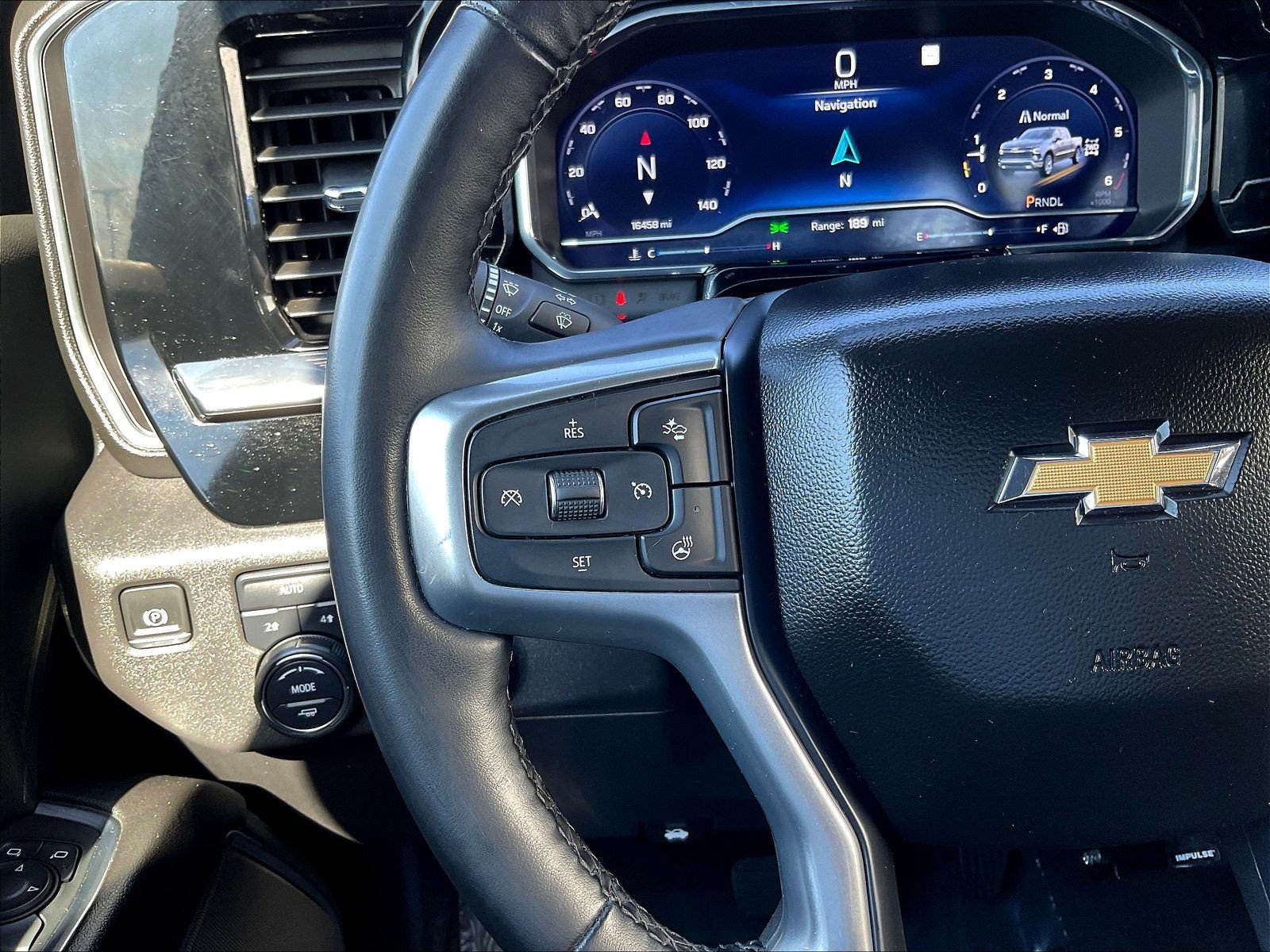Used 2023 Chevrolet Silverado 1500 LT AWD/4WD image 15