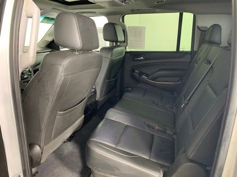 Used 2019 Chevrolet Suburban LT image 26