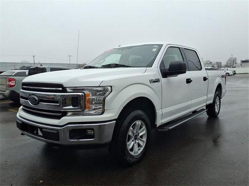 Used 2018 Ford F150 XLT w/ Trailer Tow Package image 3
