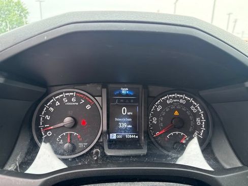 Used 2023 Toyota Tacoma SR AWD/4WD image 15