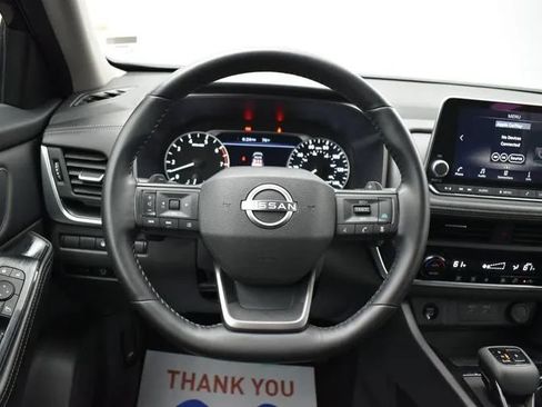 Used 2025 Nissan Rogue SV FWD image 20