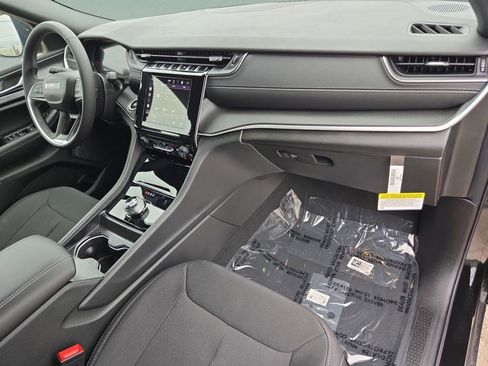 New 2025 Jeep Grand Cherokee Laredo X image 29