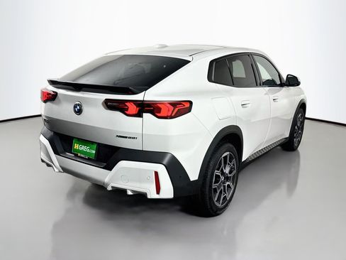 Used 2026 BMW X2 xDrive28i AWD/4WD image 10
