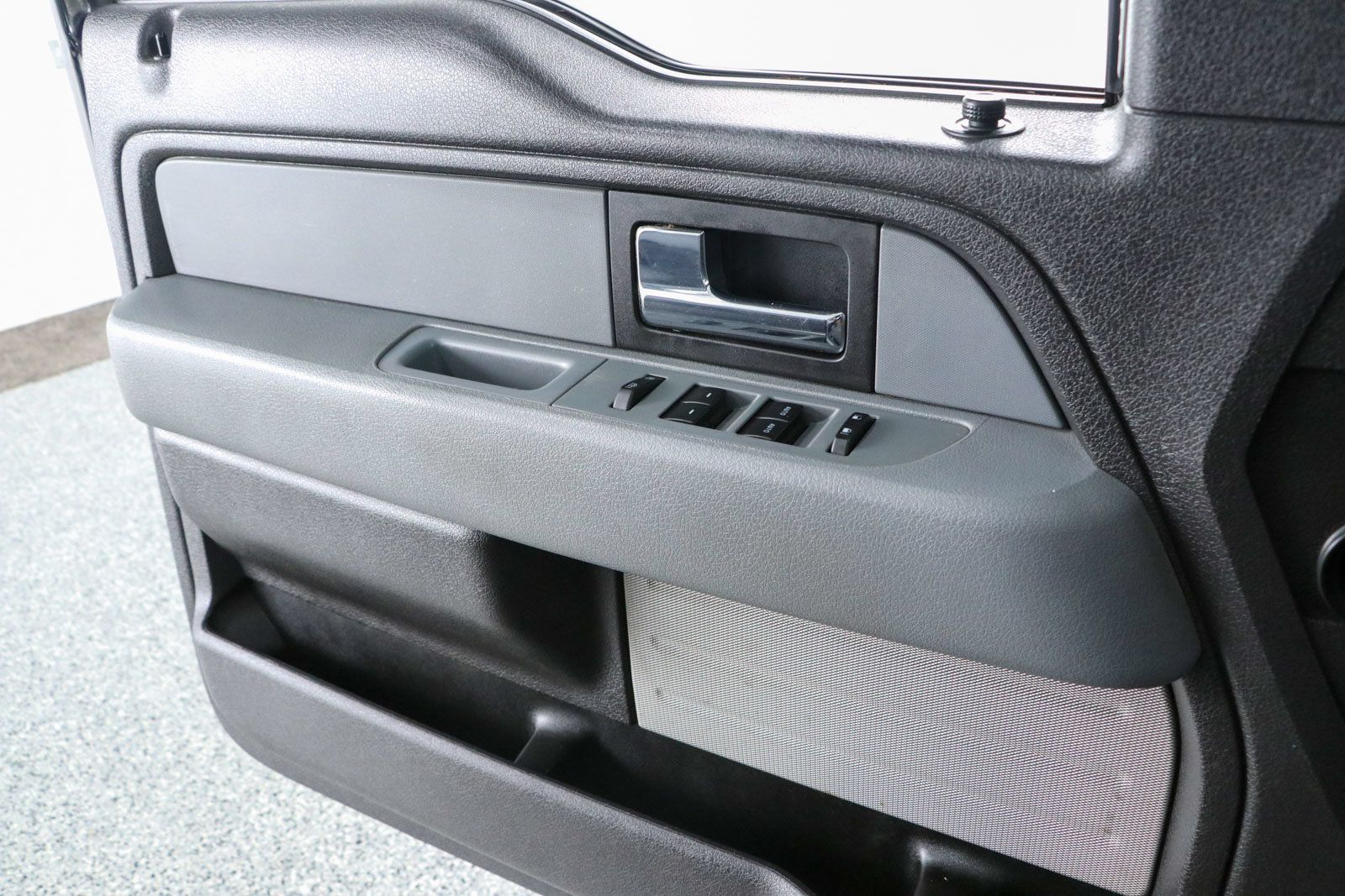 Used 2013 Ford F150 XLT w/ Luxury Equipment Group RWD image 22