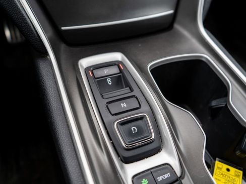 Used 2018 Honda Accord Sport image 27