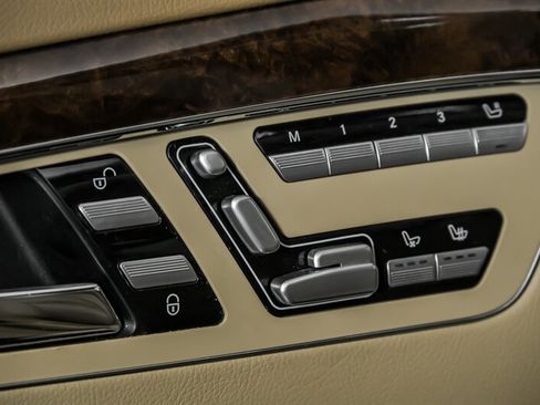 Used 2010 Mercedes-Benz S 550 4MATIC image 15