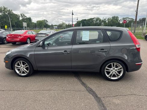 Used 2009 Hyundai Elantra w/ Premium-Sport Pkg 2 FWD image 8