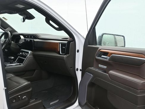 Used 2022 GMC Sierra 1500 Denali w/ Denali Reserve Package RWD image 16