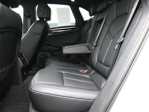 Certified 2025 Porsche Macan image 17
