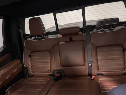 Used 2024 GMC Sierra 1500 Denali Ultimate AWD/4WD image 11