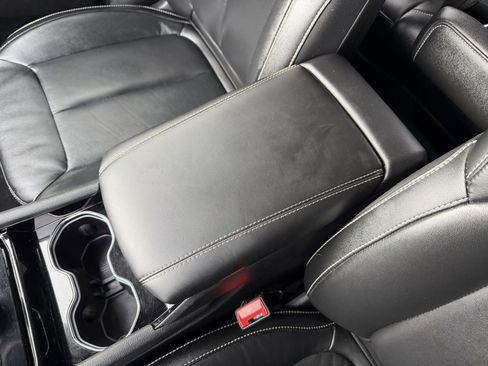 Used 2023 Jeep Grand Cherokee Limited image 26