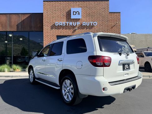 Used 2018 Toyota Sequoia Platinum w/ Carpet Mat Package AWD/4WD image 6